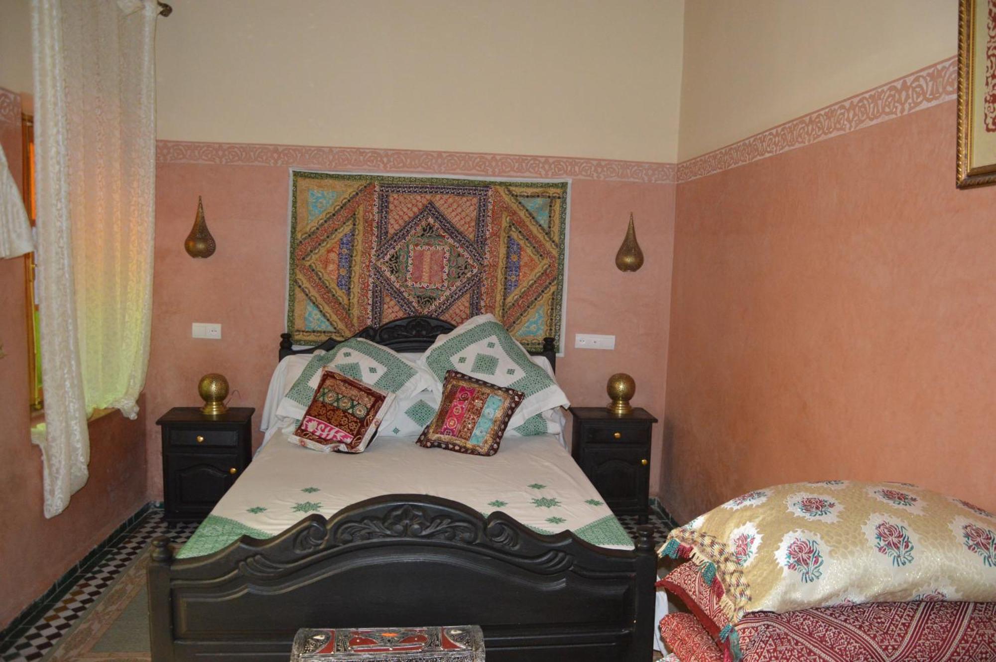 Riad Oumkaltoum Fès Extérieur photo